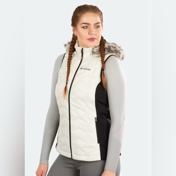 Quilted Black and White Vest with Fitted Silhouette - Picture 1 of 10
